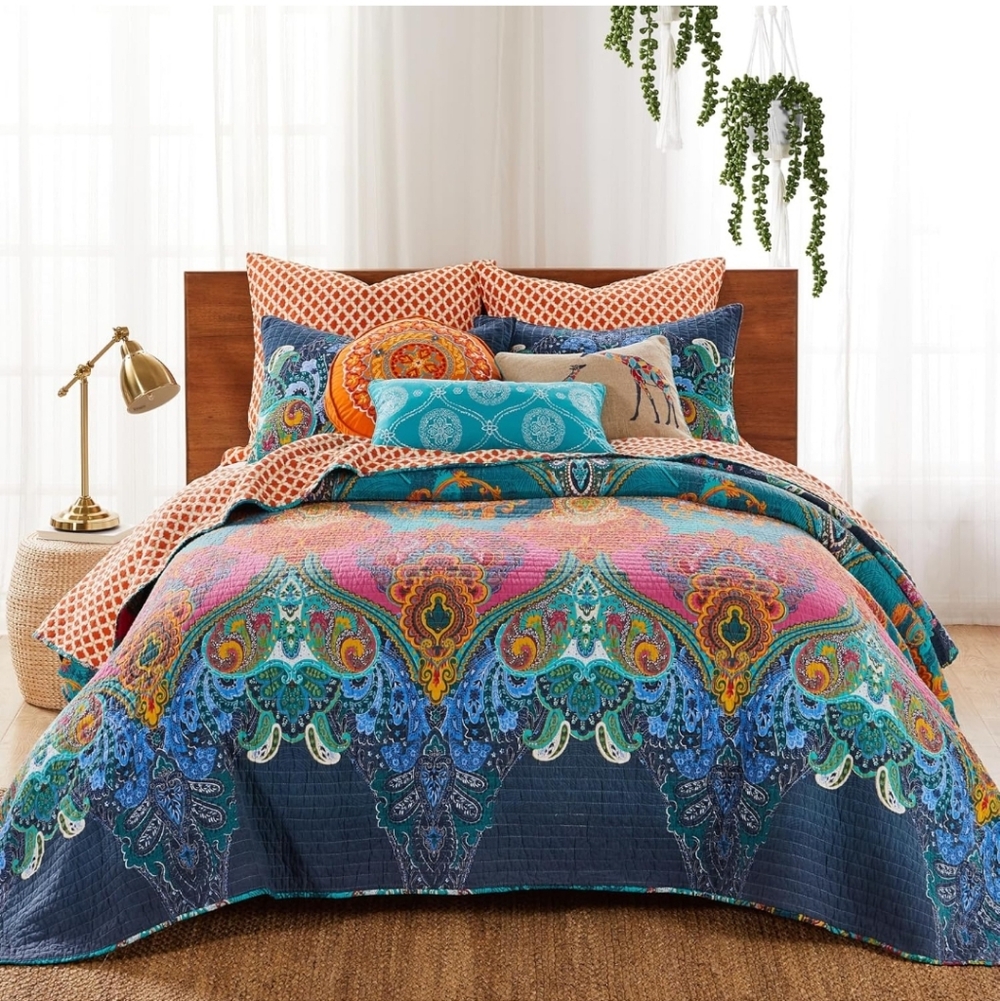 Levtex Home Mackenzie Bedspread Set Queen Bedspread and Two Standard Shams New